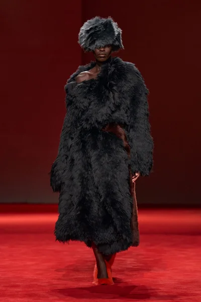 Look 77